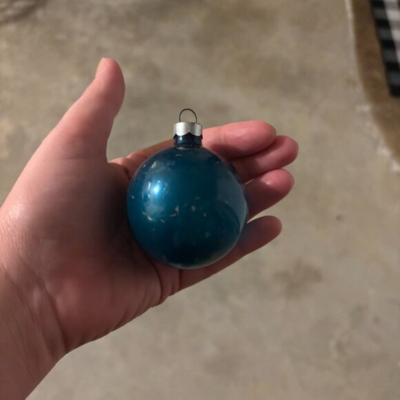 Lot of 15 Vintage Christmas Ball Ornaments ~ Made in USA - Picture 3 of 3